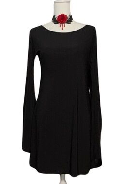 Got Style USA Black Bell-Sleeve Mini Dress Small